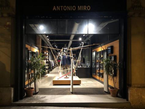 Antonio Miro shopping menswear fashion design Barcelona Enric Granados Eixample