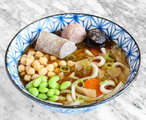 Navidad, Nochevieja, Fin de Año, cena-espectáculo, restaurantes, hoteles, Kasa Hanaka, escudella i carn d'olla, Cabaret, Veraz, The Roof, The Barcelona Edition