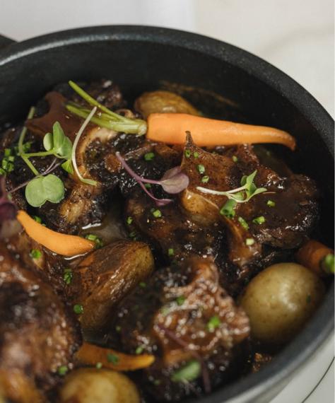 Casa Leopoldo, Rosa Gil, homenaje, Raval, cocina catalana, rabo de toro, albóndigas con sepia, paella de marisco, restaurantes emblemáticos, Barcelona, Pepe Carvalho, Manuel Vázquez Montalbán